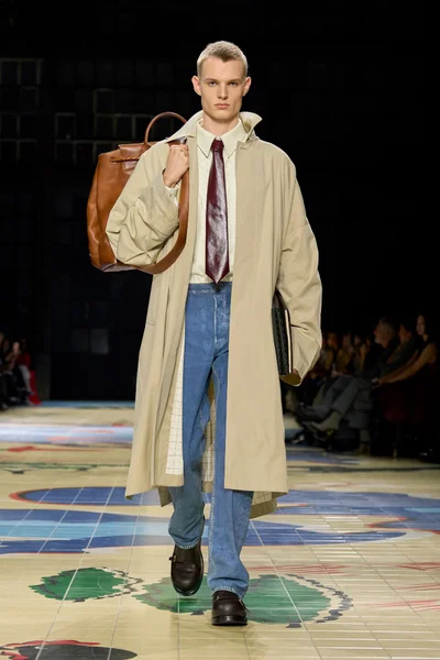 Look 54